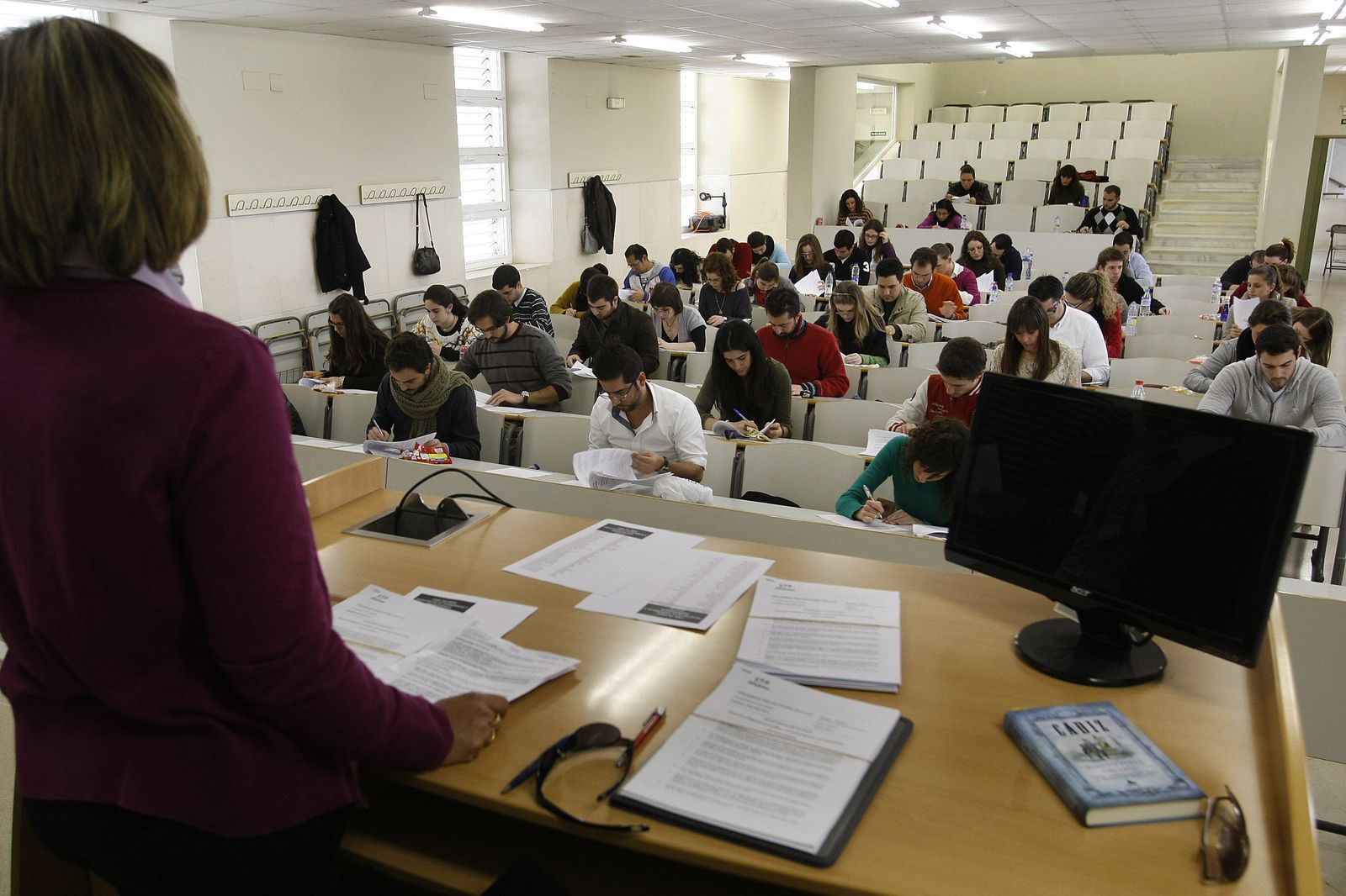 Un examen del MIR en  una imagen de archivo