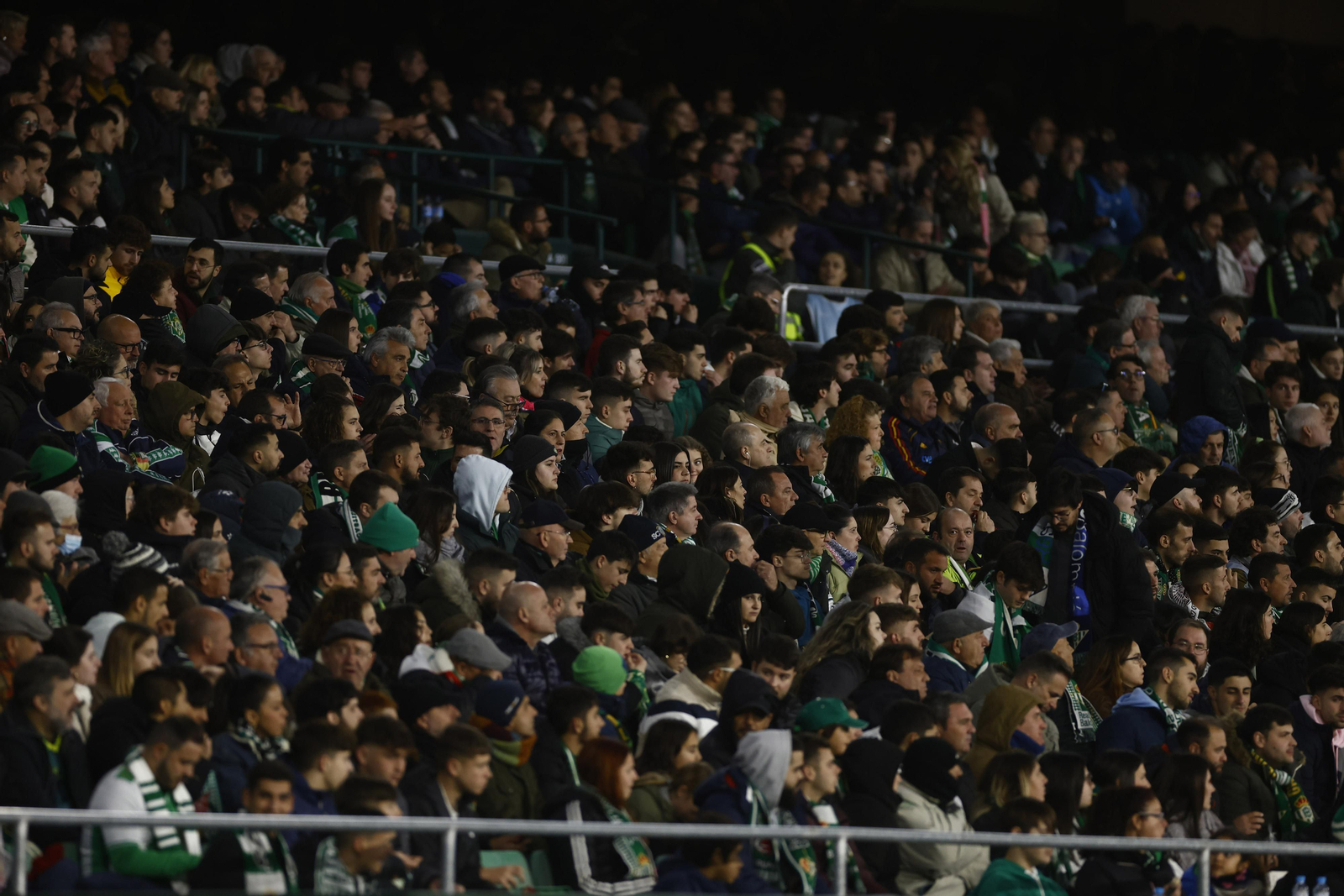 Búscate en las fotos del Betis-Osasuna