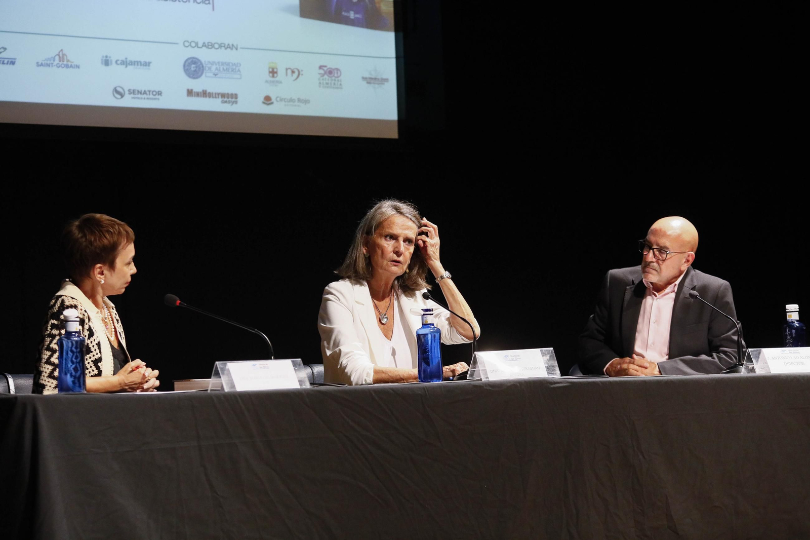 Las imágenes del diario de los libros con Isabel San Sebastián