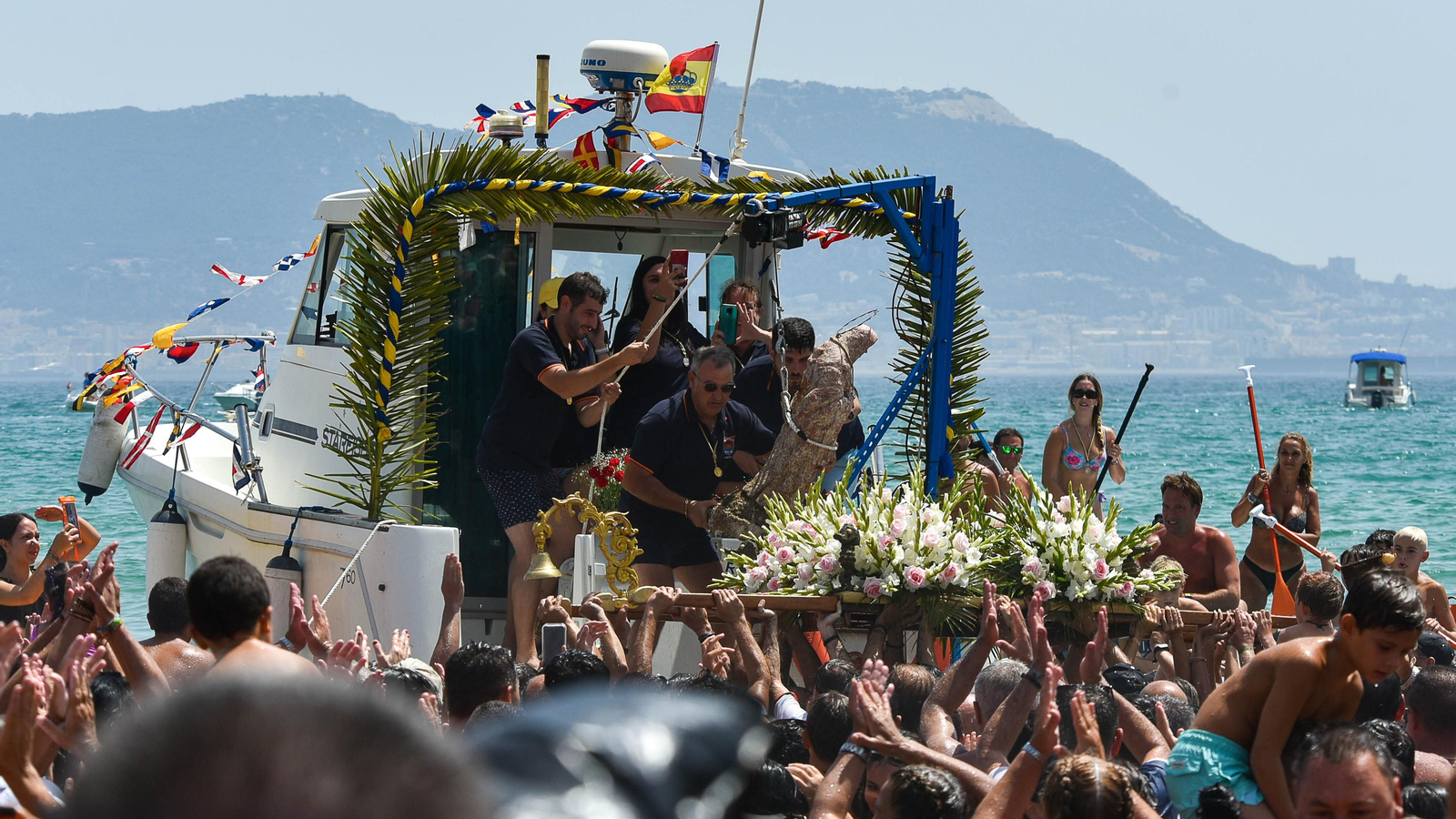 La romería marítima de la Virgen de la Palma en El Rinconcillo, en imágenes