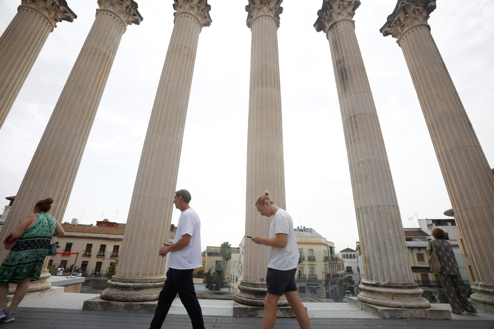 El primer día de visitas al Templo Romano, en imágenes