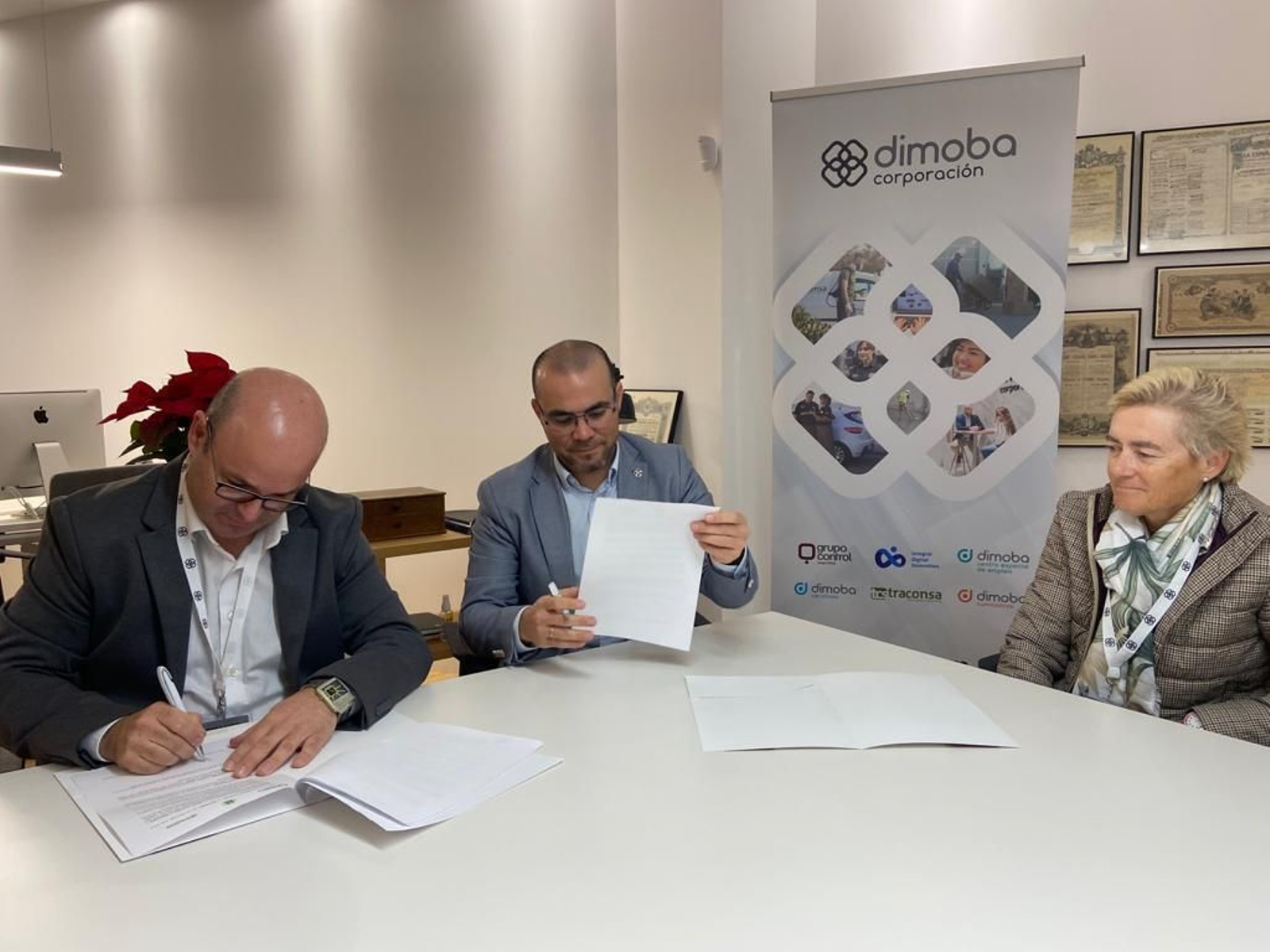 Firma del acuerdo de colaboración.