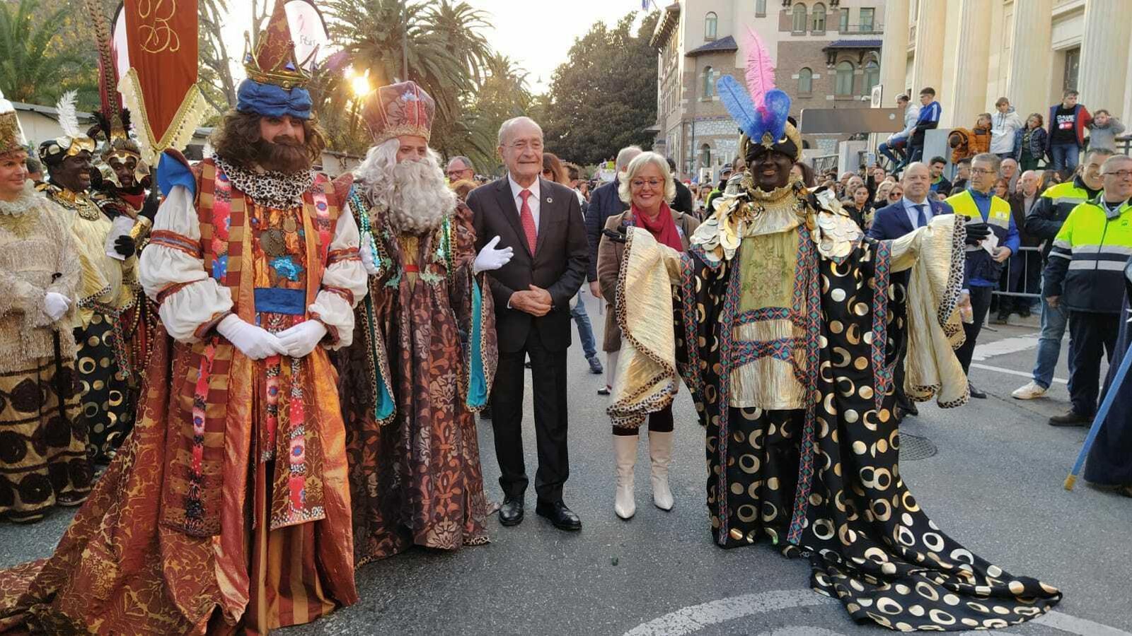 Los Reyes, junto a Francisco de la Torre y Teresa Porras.