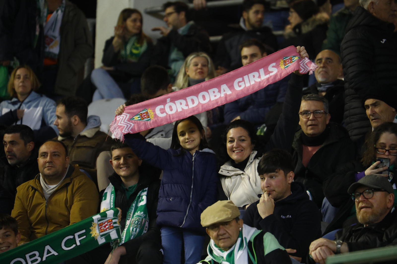 El vibrante ambiente en El Arcángel para el Córdoba CF - Sporting de Gijón