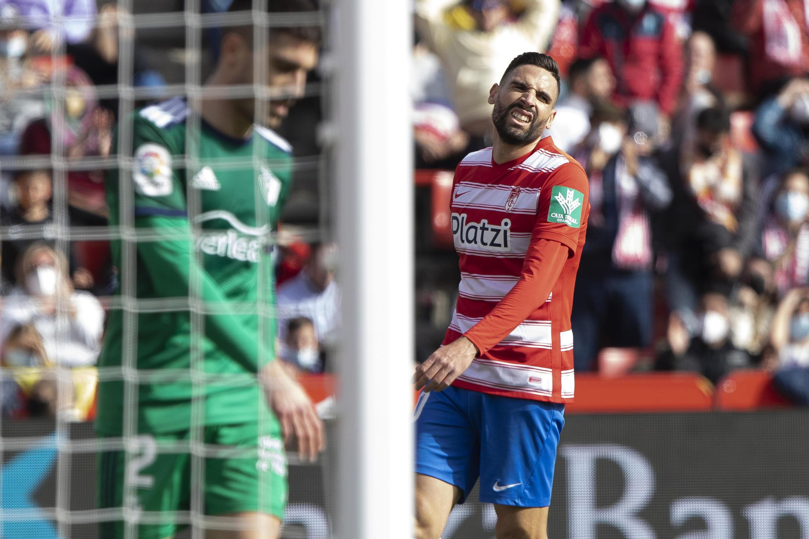 Antonio Puertas se lamenta tras la gran ocasión que tuvo en el primer acto.