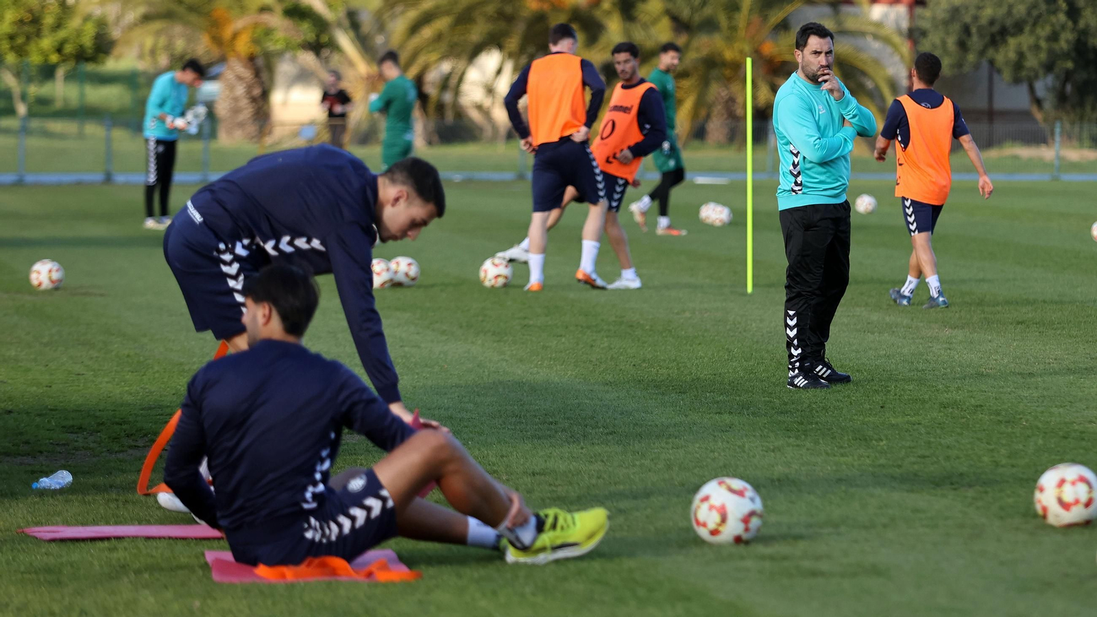 Primer entrenamiento de Antonio Fernández Rivadulla al mando del Xerez DFC