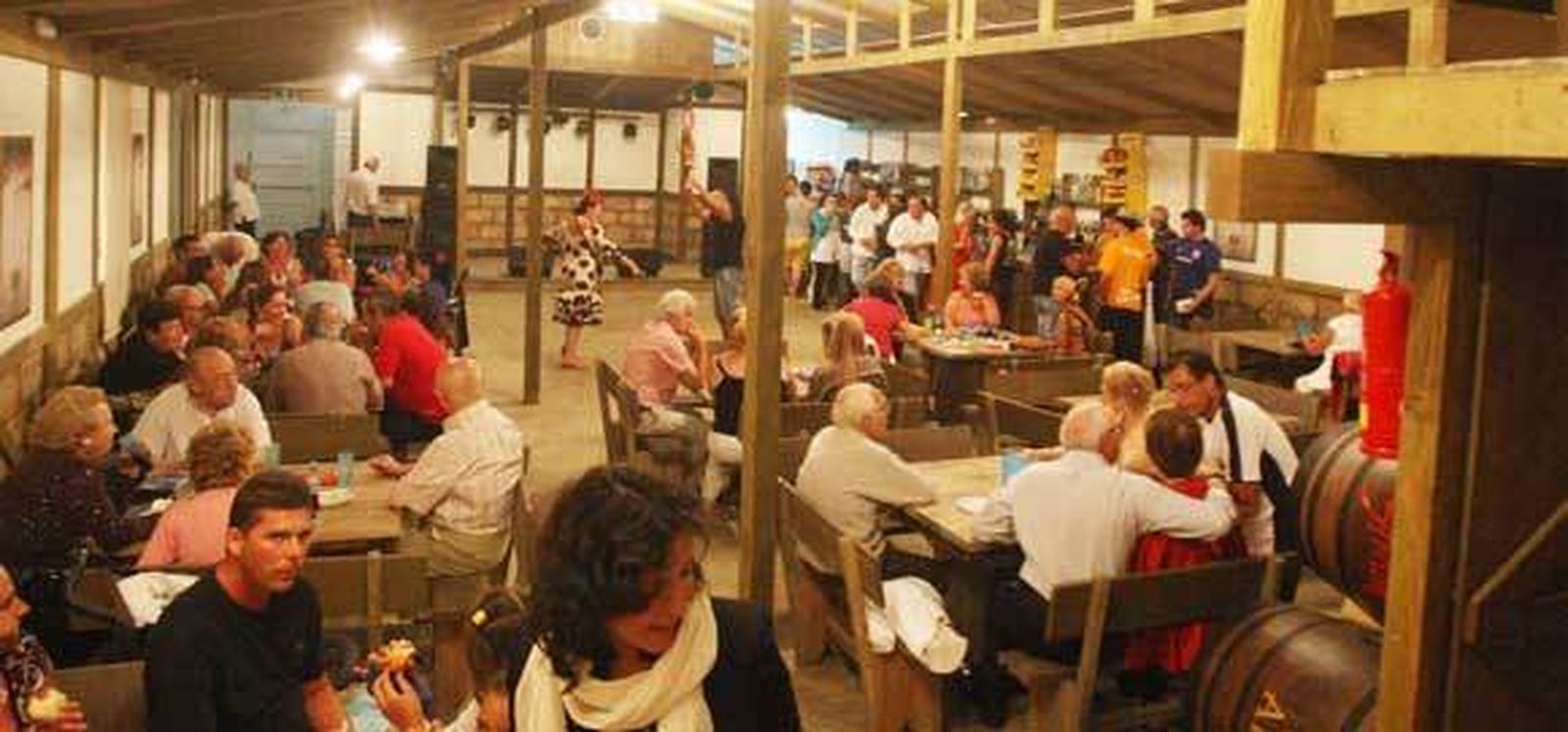 La Copla apuesta por jóvenes artistas para animar las noches de Feria