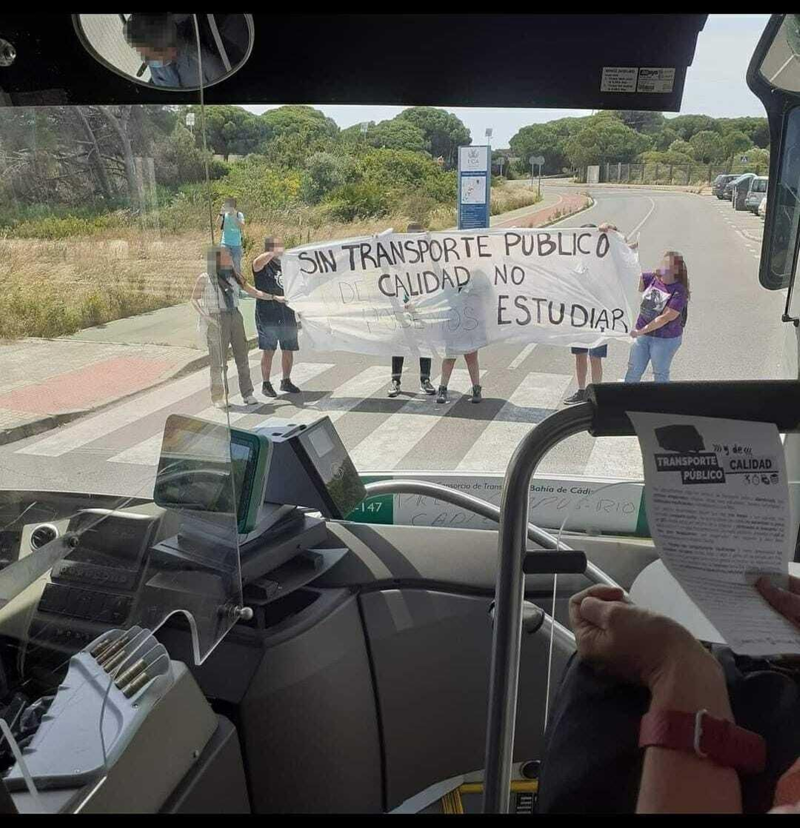 Protesta de estudiantes por el servicio de transporte en el Campus de Puerto Real Protesta de estudiantes por el servicio de transporte en el Campus de Puerto Real