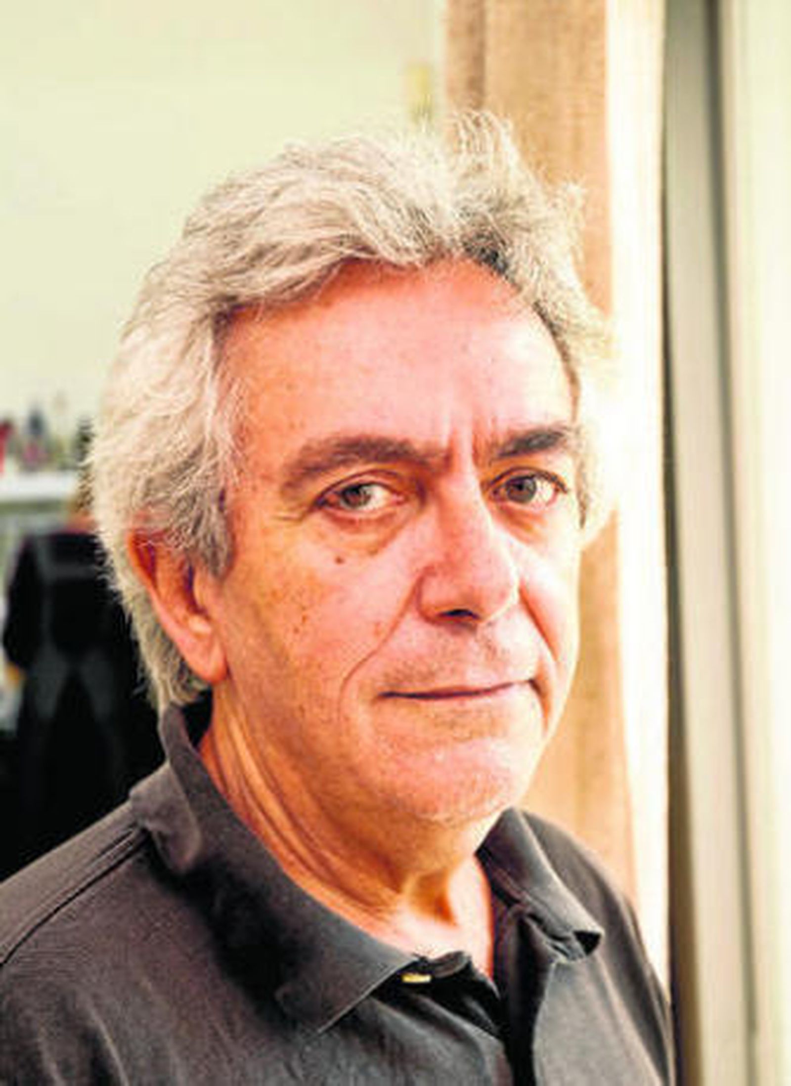 Una imagen reciente del artista tarifeño Chema Cobo.