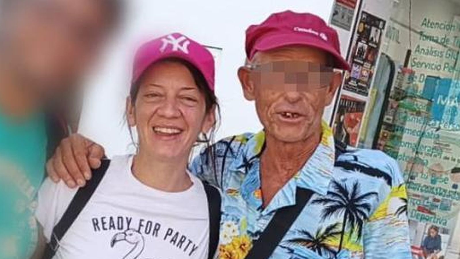 Ester Estepa, con Dinamita Montilla (a la derecha), y una tercera persona, el año pasado en Gandía.