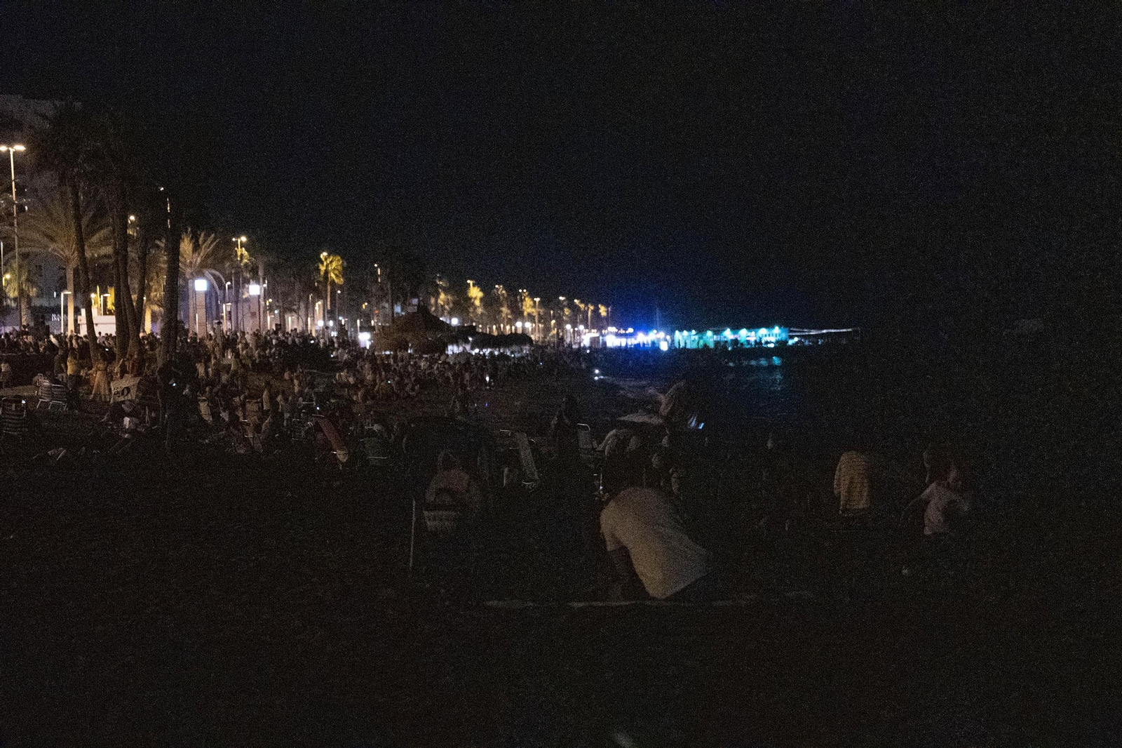 Las mejores imágenes del espectáculo piromusical que da cierre a la feria de Almería