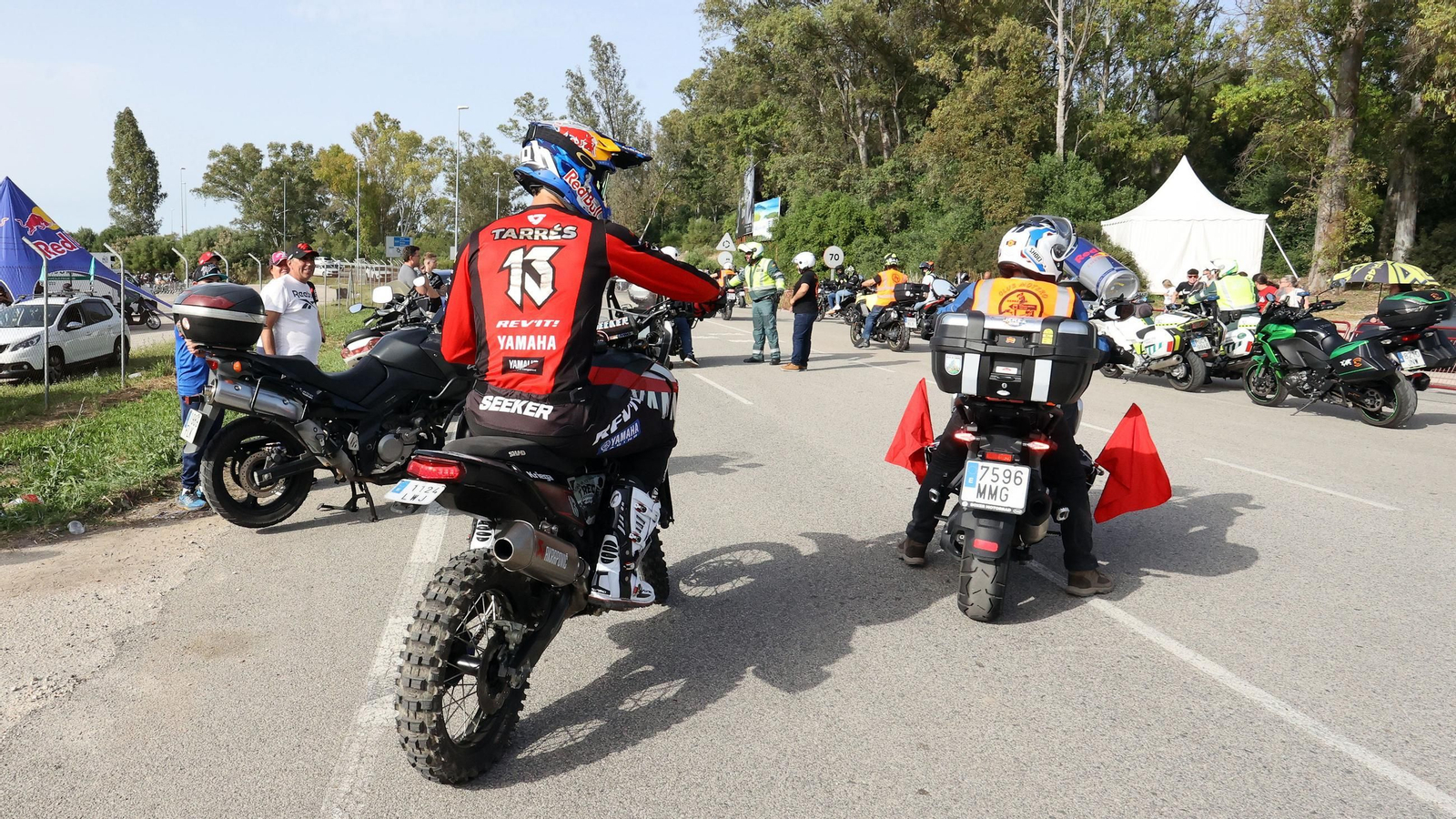 Salida de la caravana motera desde el Circuito de Jerez - Ángel Nieto Salida de la caravana motera desde el Circuito de Jerez - Ángel Nieto