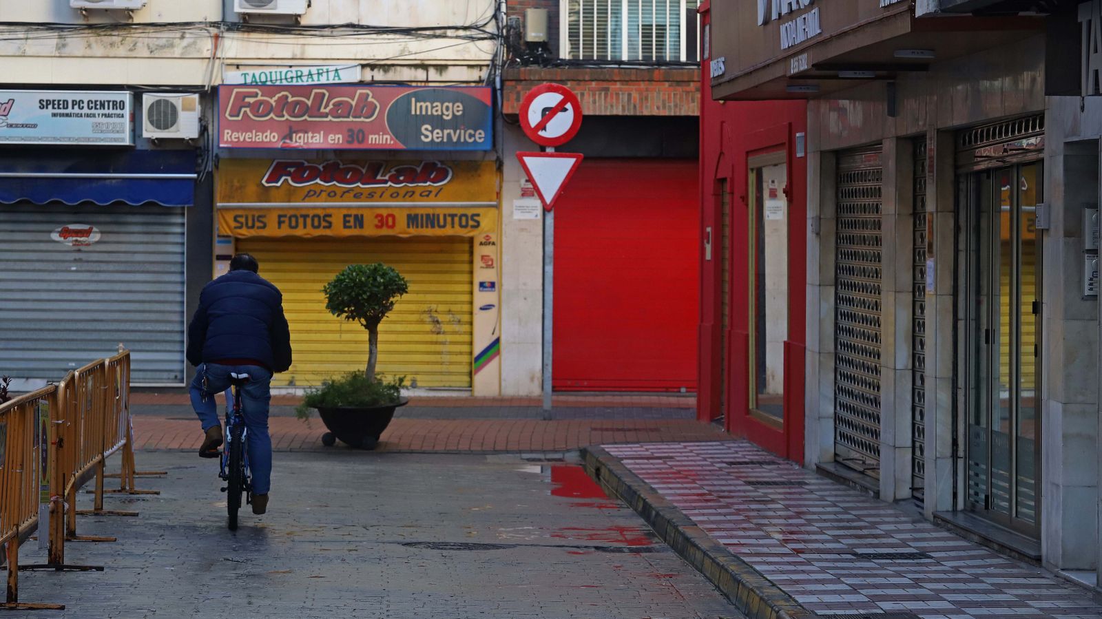 Fotos del primer día de alerta 4 grado 2 en La Línea