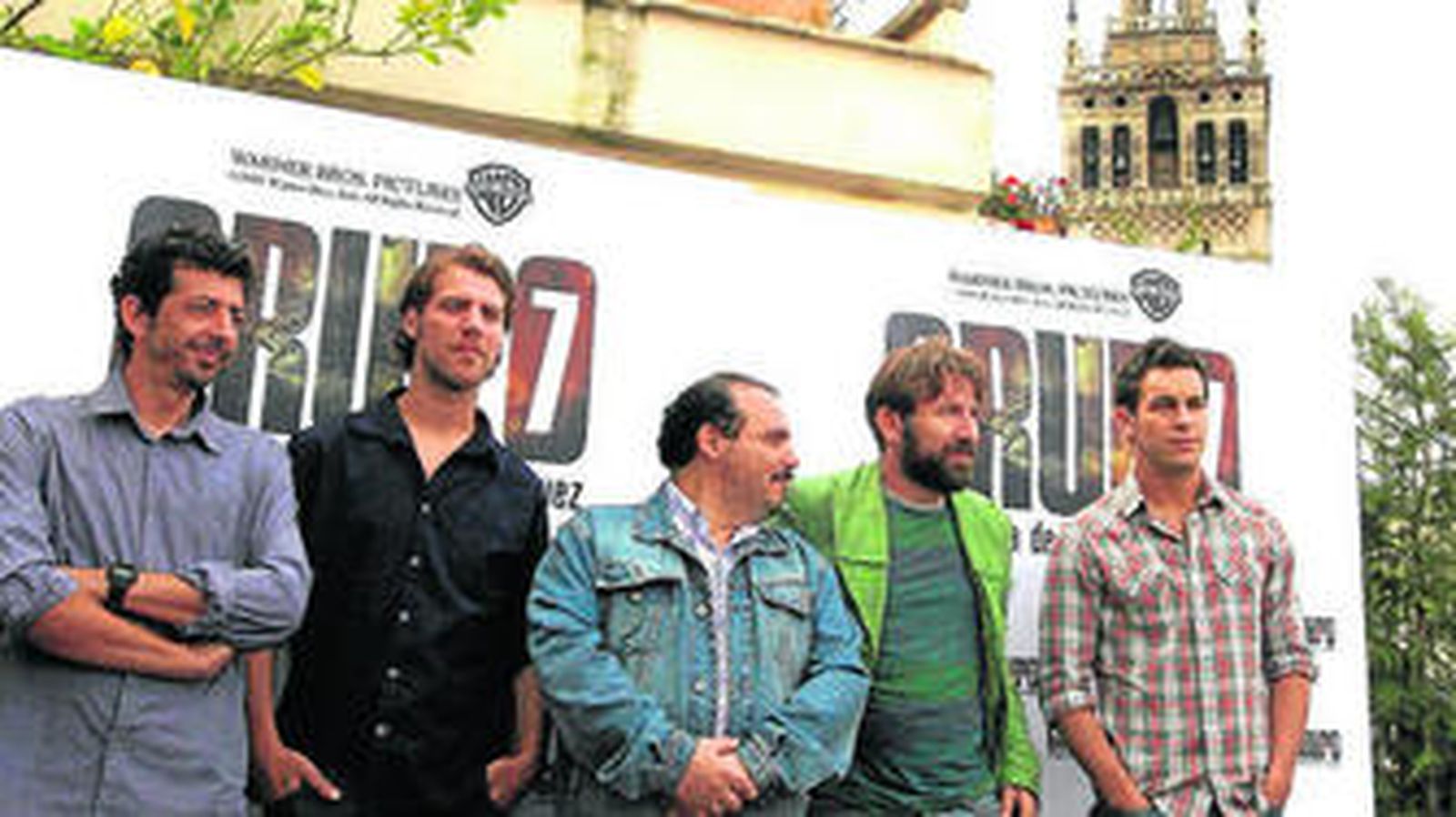 El equipo de 'Grupo 7', ayer, en la presentación del proyecto.