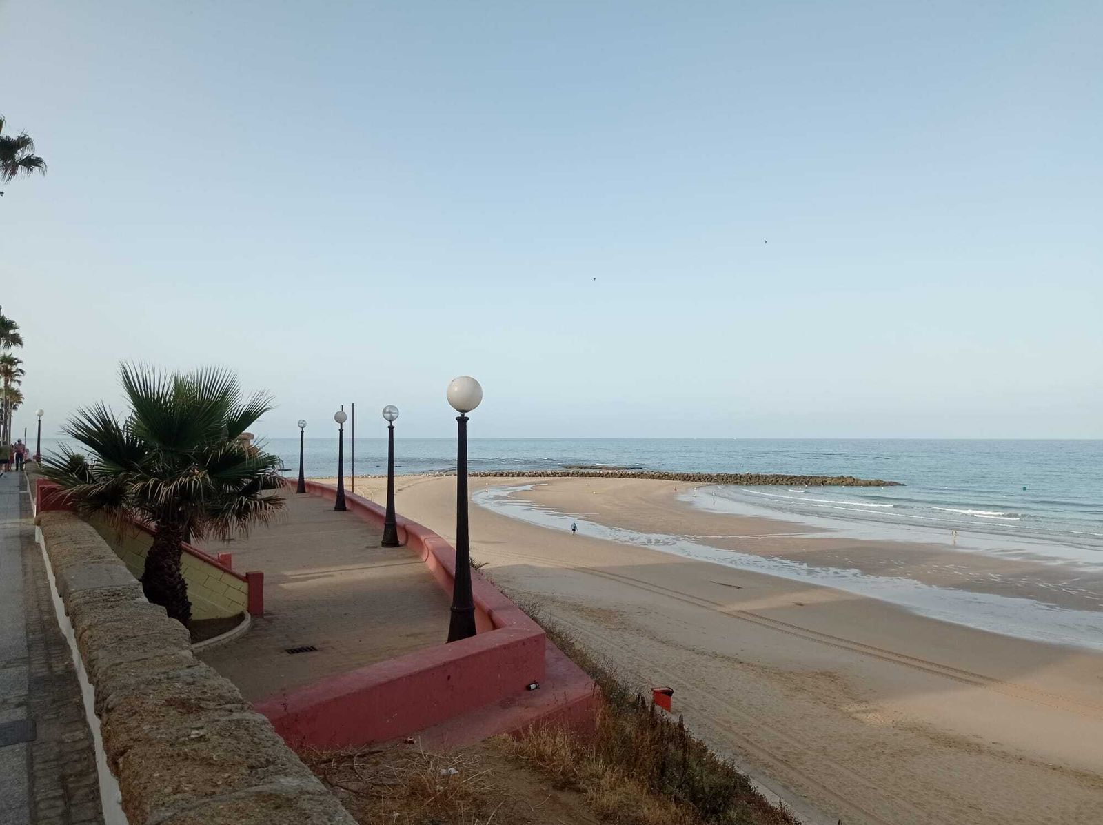 El día, prácticamente despejado en Cádiz.