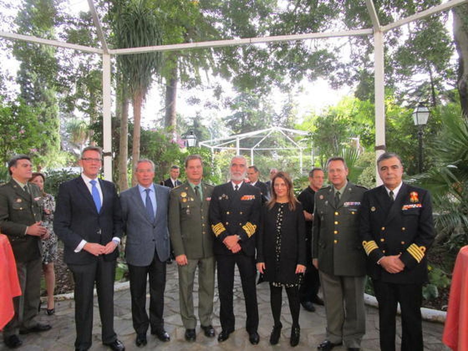 Daniel Nieto, Javier de Torres, Miguel Ortells, el almirante Santiago Bolíbar, la Subsecretaria de Defensa Irene Domínguez-Alcahud , Luis Hernández Ferrero y Manuel Cerdido.  Foto: Ignacio Casas de Ciria