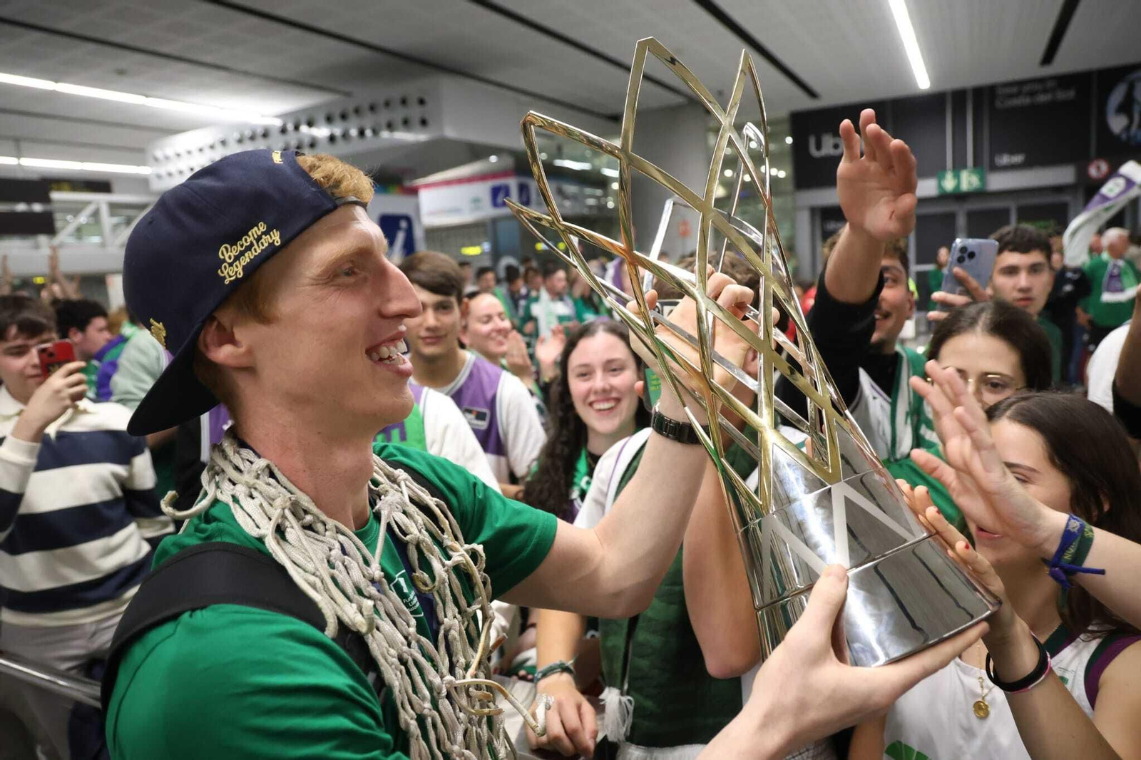 La llegada de los héroes de Belgrado, en imágenes