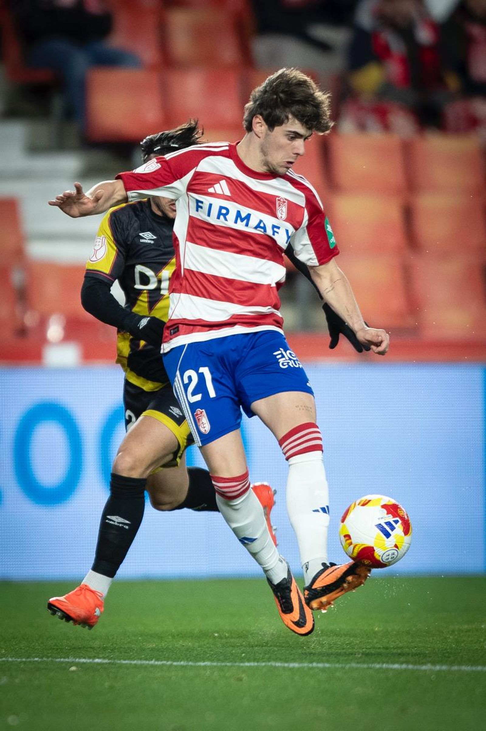 Las mejores imágenes del Granada CF-Rayo de la Copa del Rey