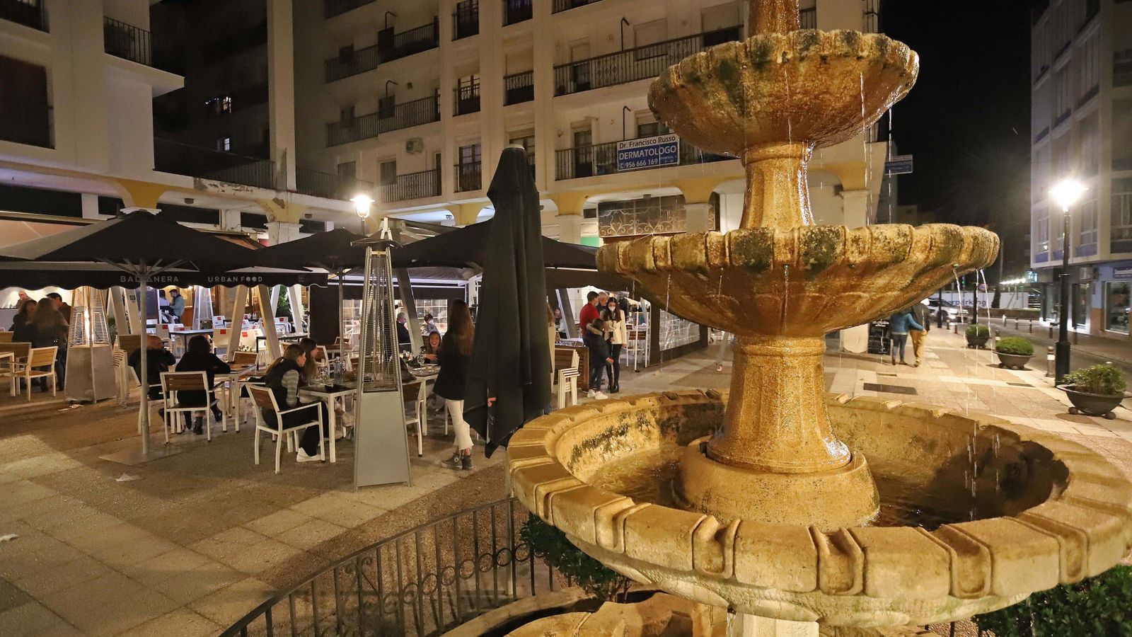 Bares y terrazas en el centro de Algeciras.