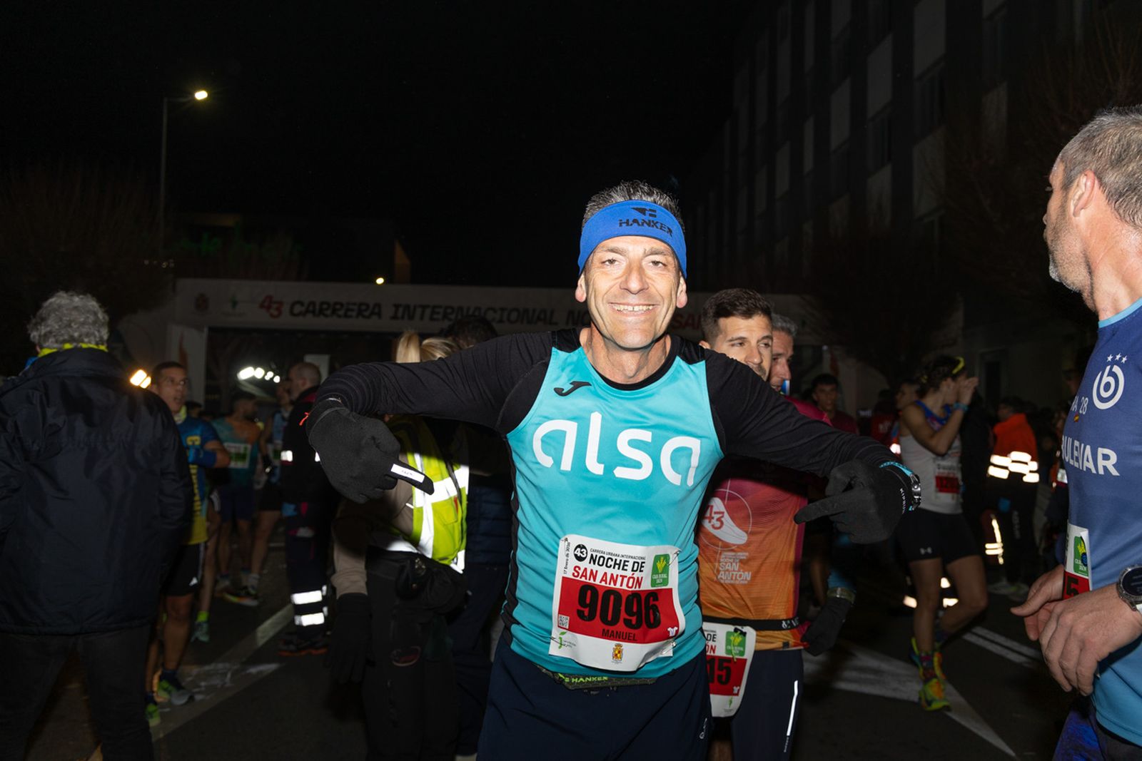 En imágenes: búscate en tu llegada a meta de la Carrera de San Antón 2026