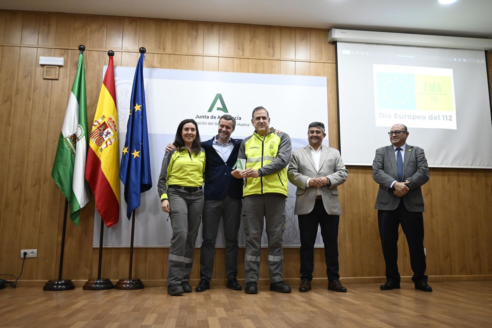 Imágenes del reconocimiento a las entidades que participaron en la emergencia de Cueva de la Mora