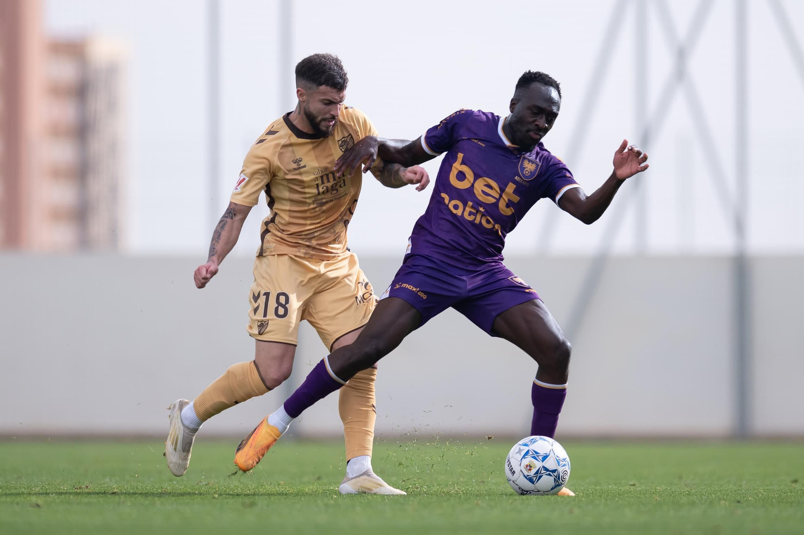 El Málaga-Go Ahead Eagles, en imágenes