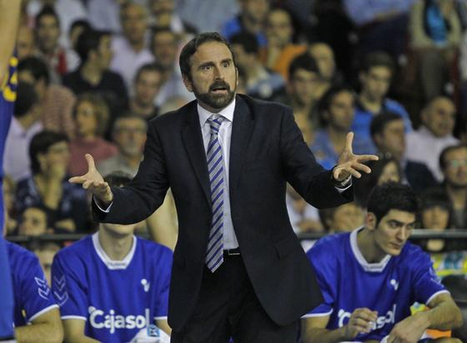 El Cajasol pierde con el Barcelona en San Pablo. / Antonio Pizarro