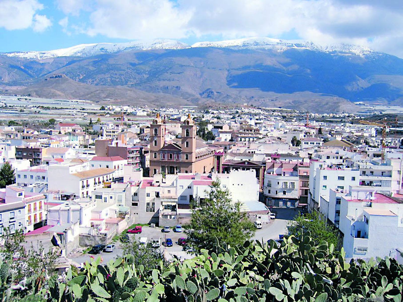 ‘Destino Andalucía’ se sumerge en  el pasado y presente de la ciudad de Berja