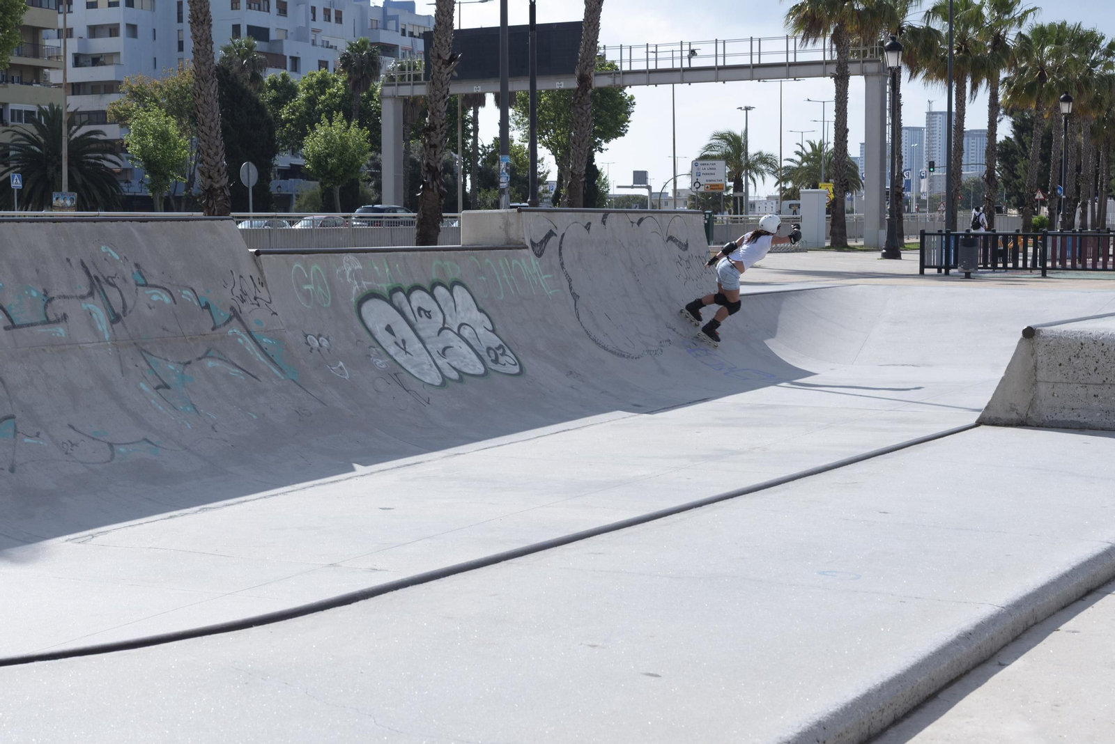 Fotos de gente practicando deporte al aire libre en La Línea
