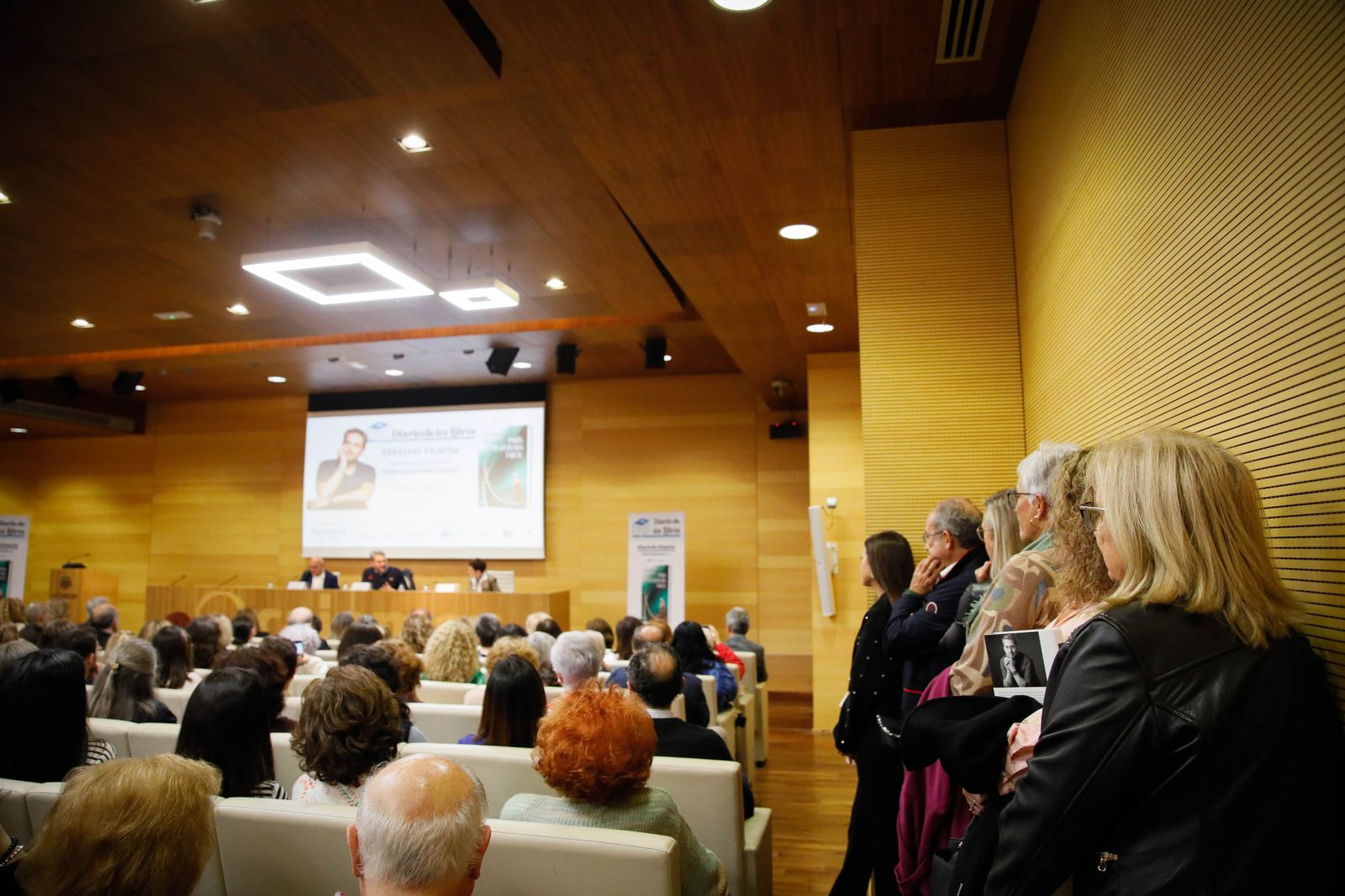 ¿Has estado en la presentación del libro de Máximo Huerta? Entra en la galería y buscate