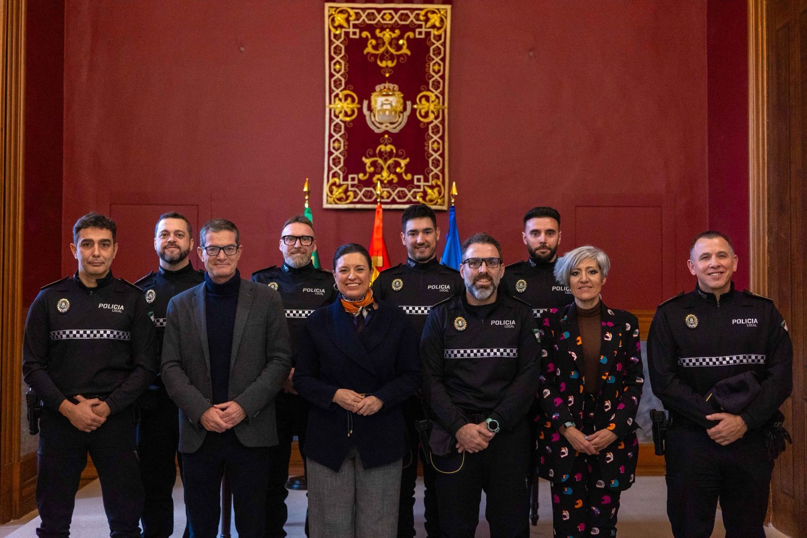 Foto de grupo tras el acto de toma de posesión.