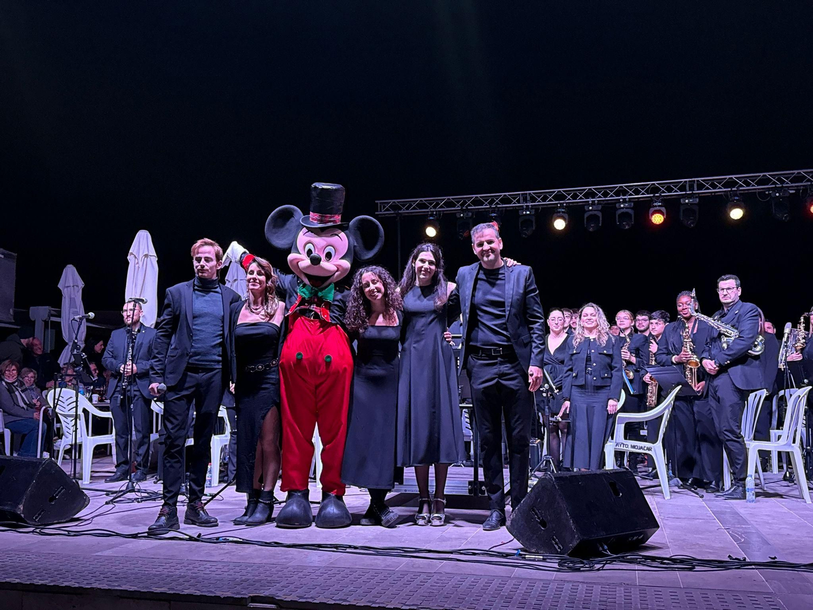 Y la Navidad llegó a Mojácar: así ha sido el espectacular encendido del alumbrado