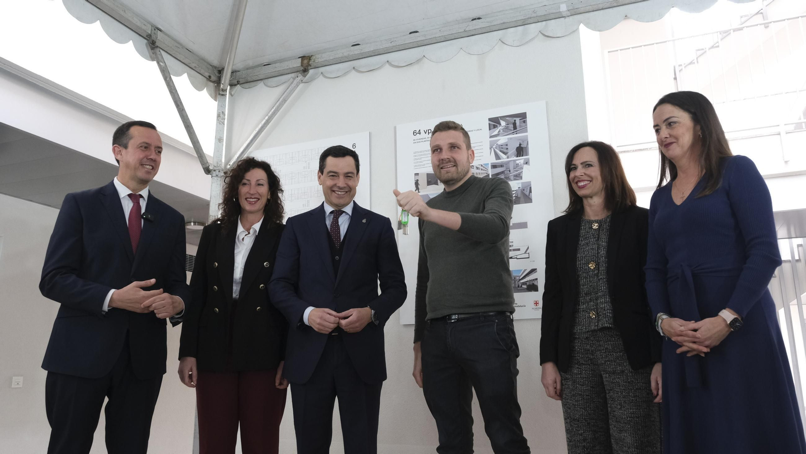 Las imágenes de la entrega de viviendas de VPO en Costacabana