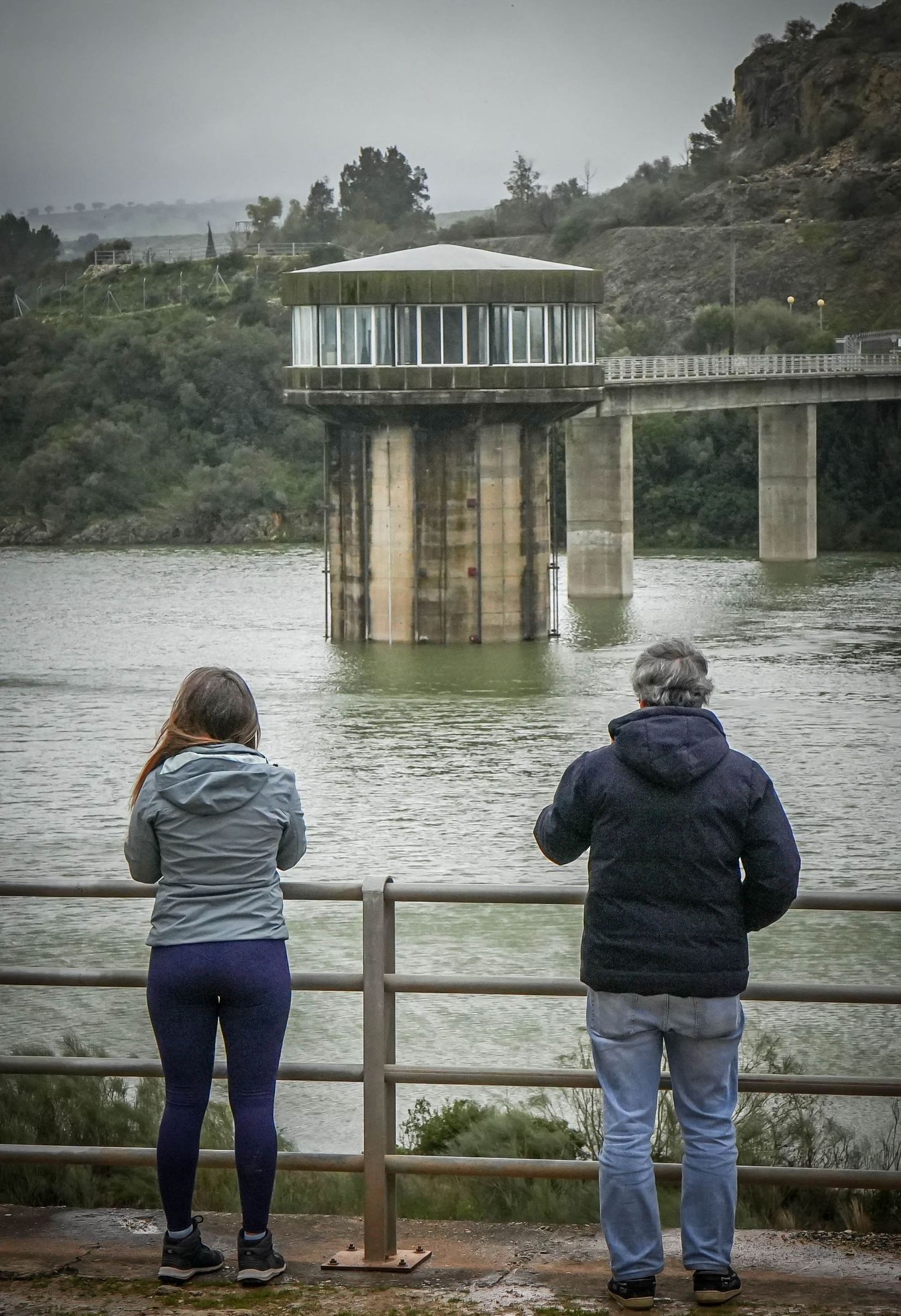 Imágenes del estado actual de los embalses de los Hurones, Guadalcacín y Bornos