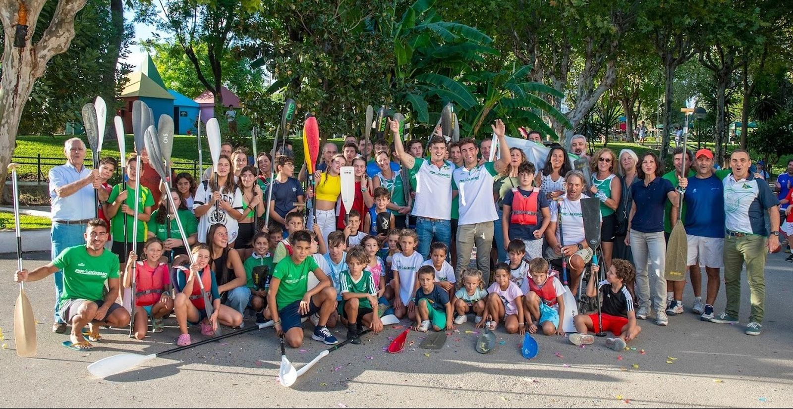 Una imagen del homenaje en el Club Náutico a Cayetano García de la Borbolla y Pablo Martínez.