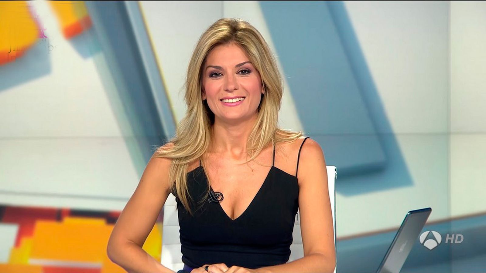 Sandra Golpe, 'Antena 3 Noticias 1'.