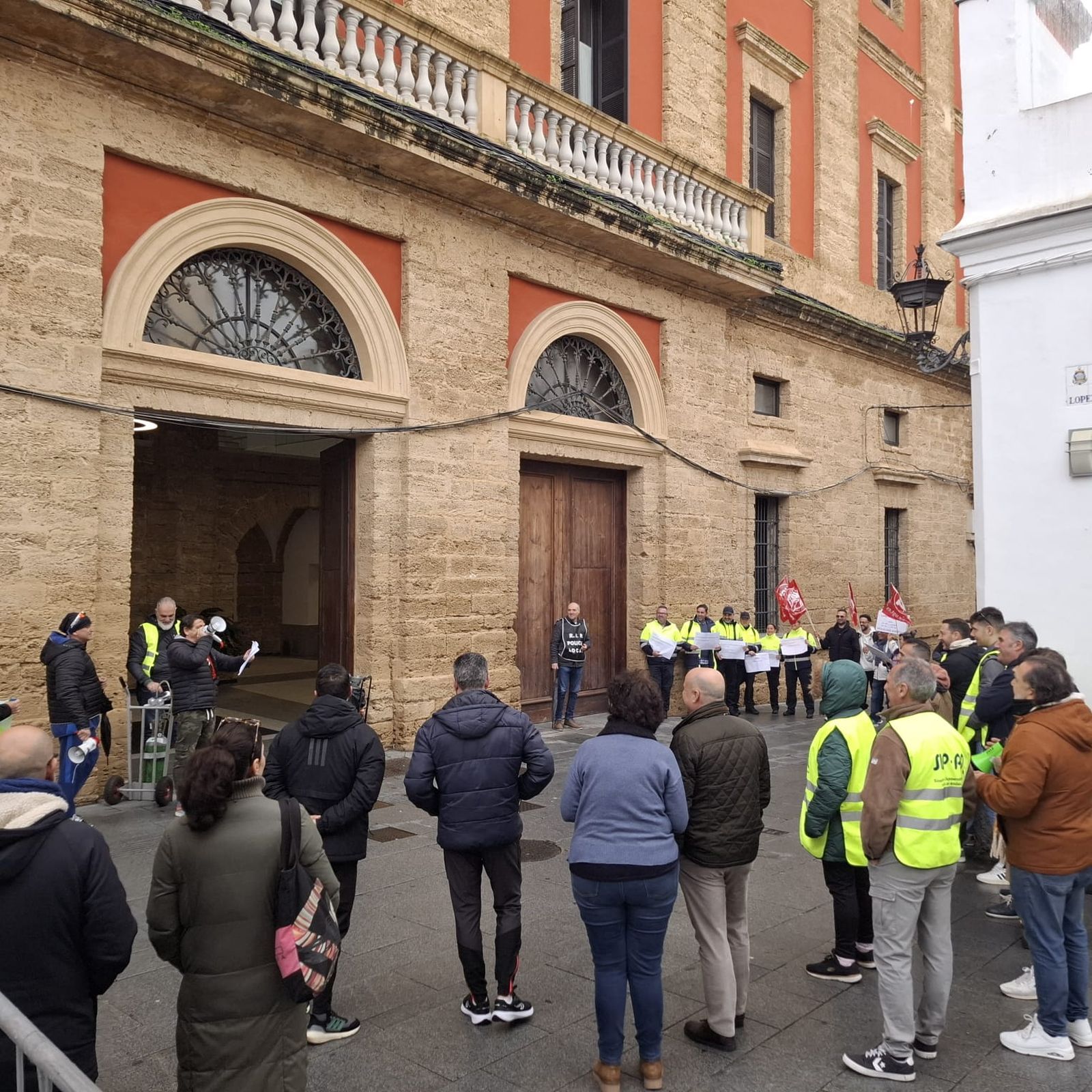 Imagen de la última manifestación del sindicato a las puertas del Ayuntamiento.