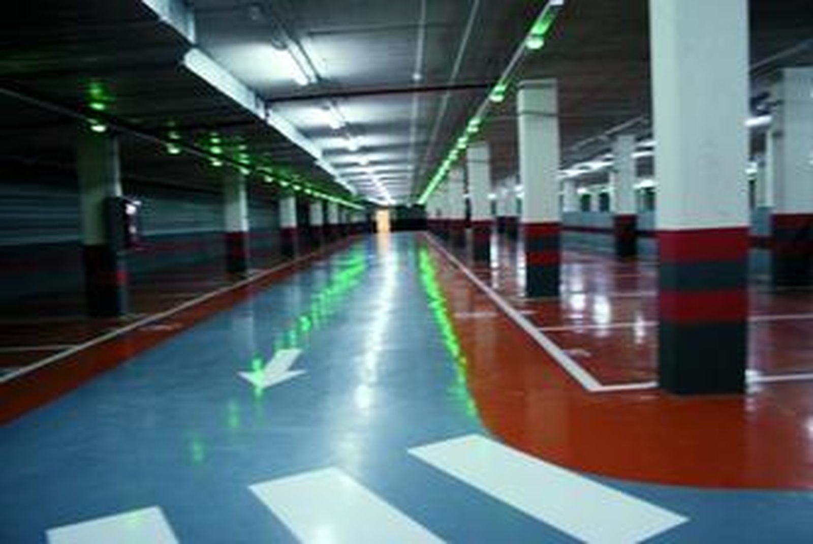 Detalle de los aparcamientos subterráneos de la Plaza Nueva.