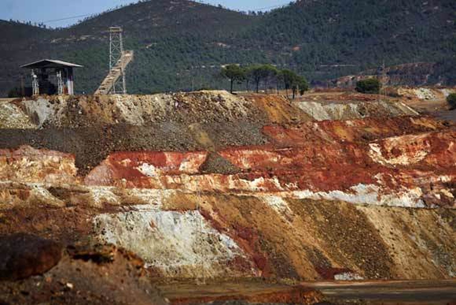 La Cuenca Minera de Huelva espera la recuperación de la explotación de Riotinto para que se le devuelva el esplendor a una comarca azotada por el paro  Foto: Fito Carreto