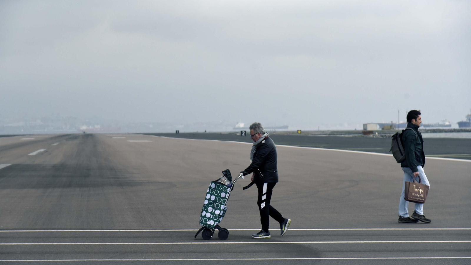 Las fotos de un día laborable en Gibraltar durante el coronavirus