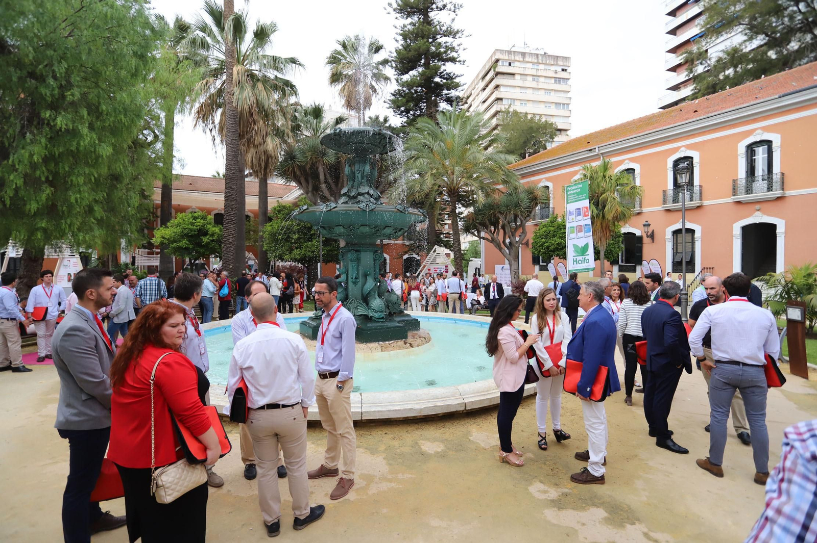 Imágenes de la inauguración del V Congreso de Frutos rojos