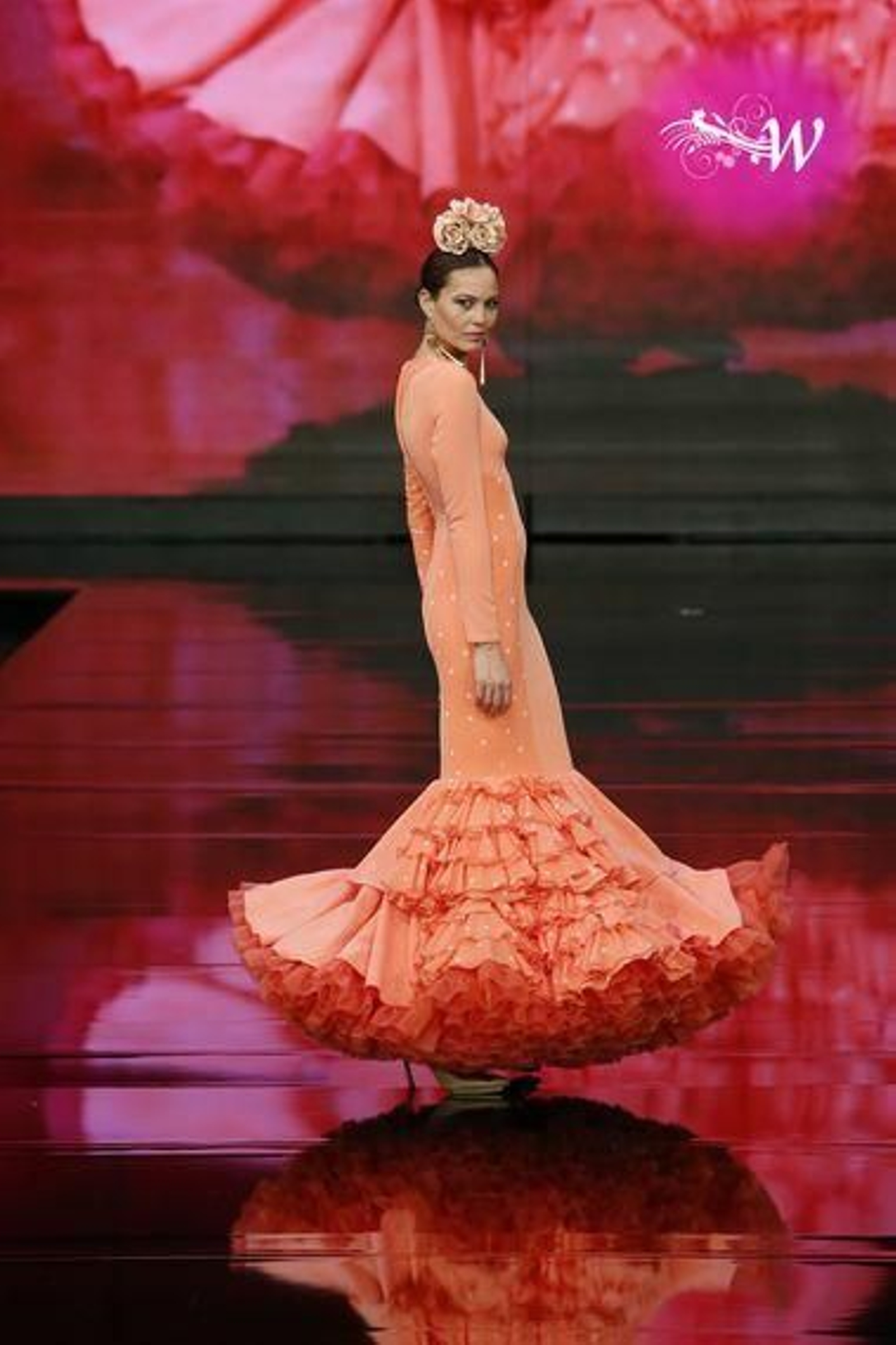 Carmen Raimundo presenta su colección de flamenca en SIMOF 2020, todas las fotos