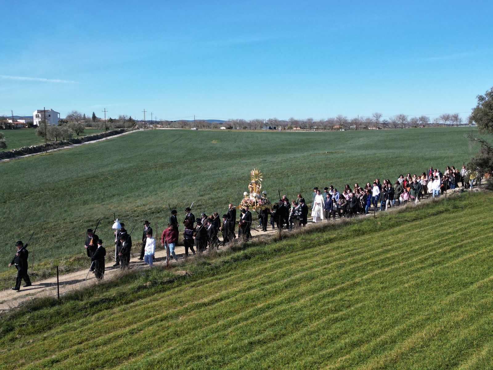 El traslado de la Virgen de Guía a Alcaracejos, en imágenes