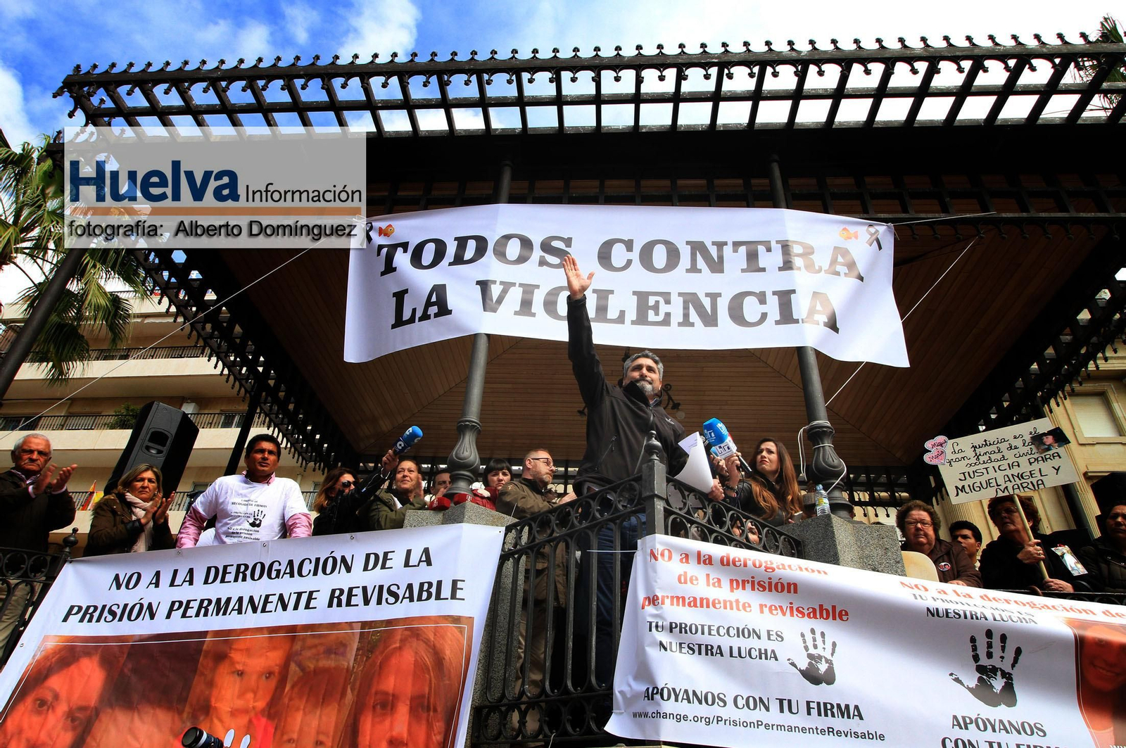 Imágenes de la manifestación contra la derogación de la prisión permanente revisable celebrada en Huelva