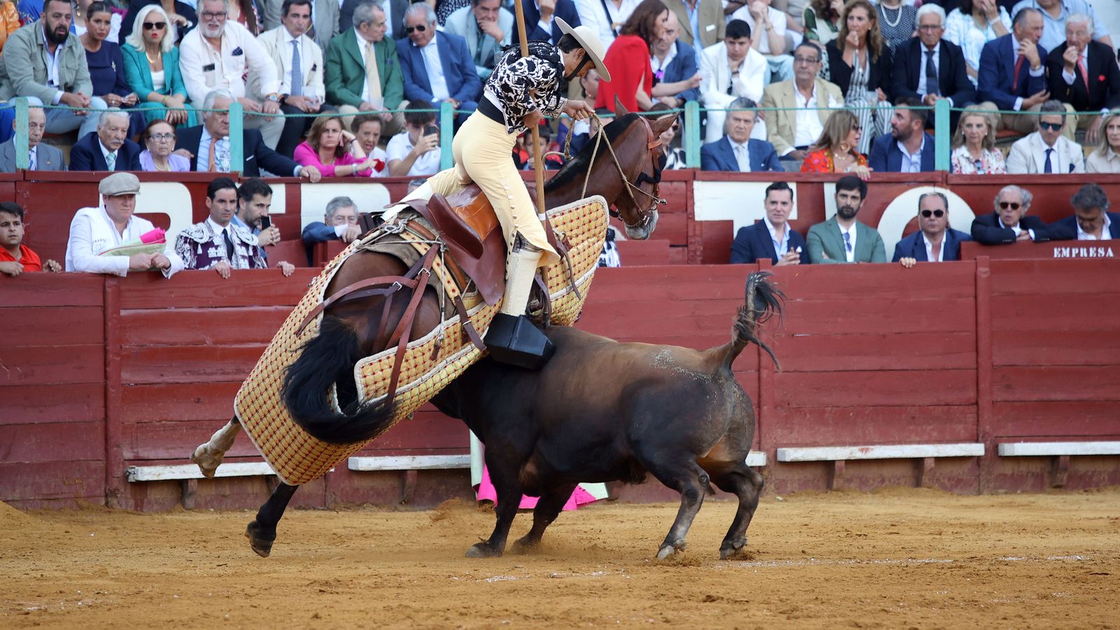 Última tarde de toros de la Feria de Jerez 2024 con Morante, Manzanares y Castella