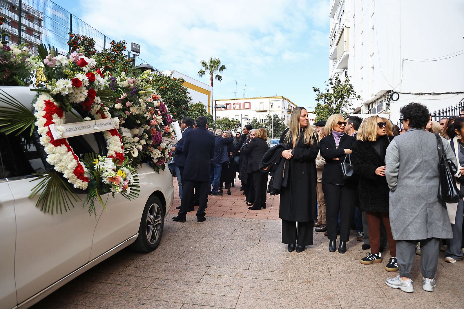 Las fotografías del emotivo adiós a Natividad de la Torre, la abuela onubense fallecida en Adamuz