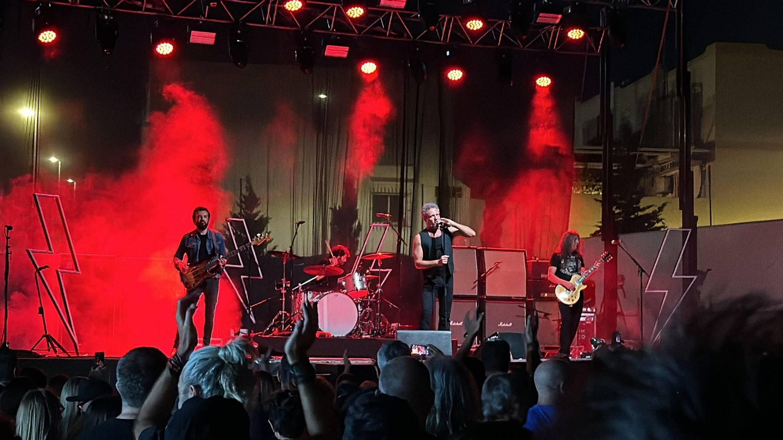 Actuación de Tarque en el Candil Rock.