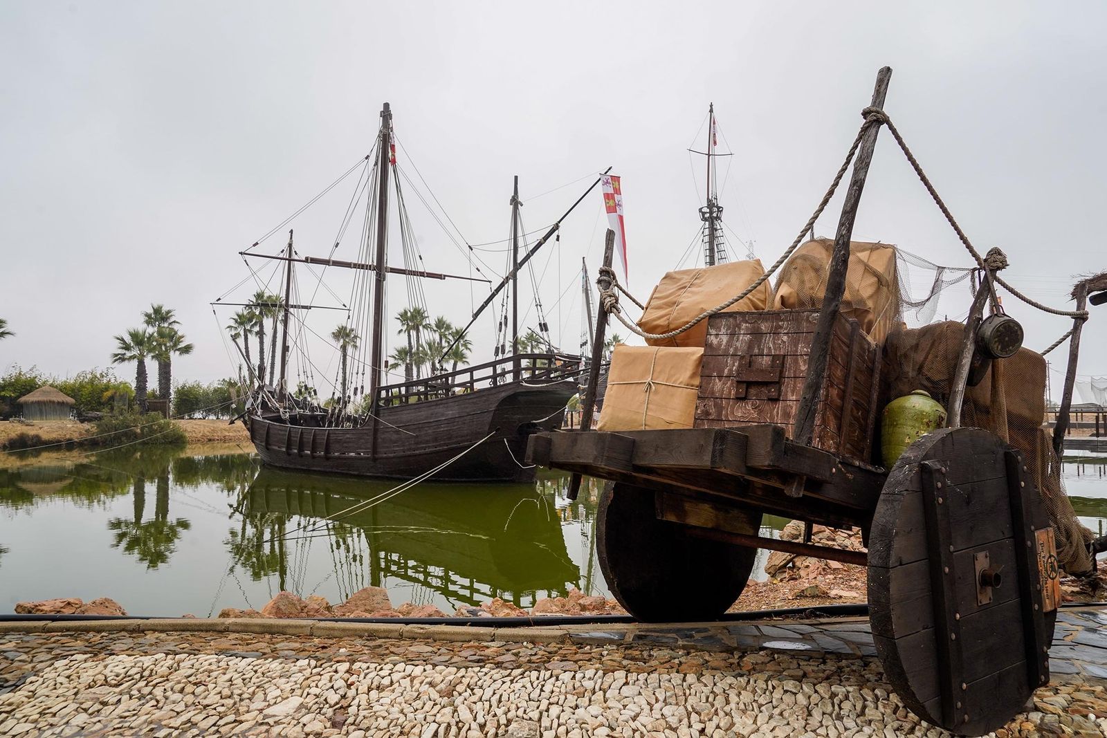 Imágenes de la visita guiada para dar a conocer las reformas realizadas en el Muelle de las Carabelas y su entorno