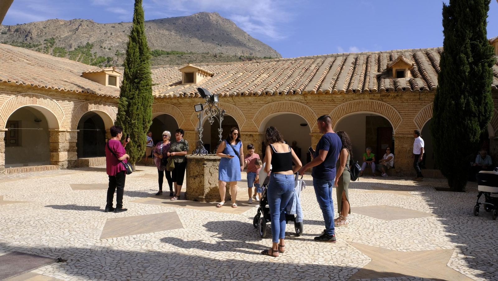 La Virgen del Saliente es venerada por los fieles en su Santuario