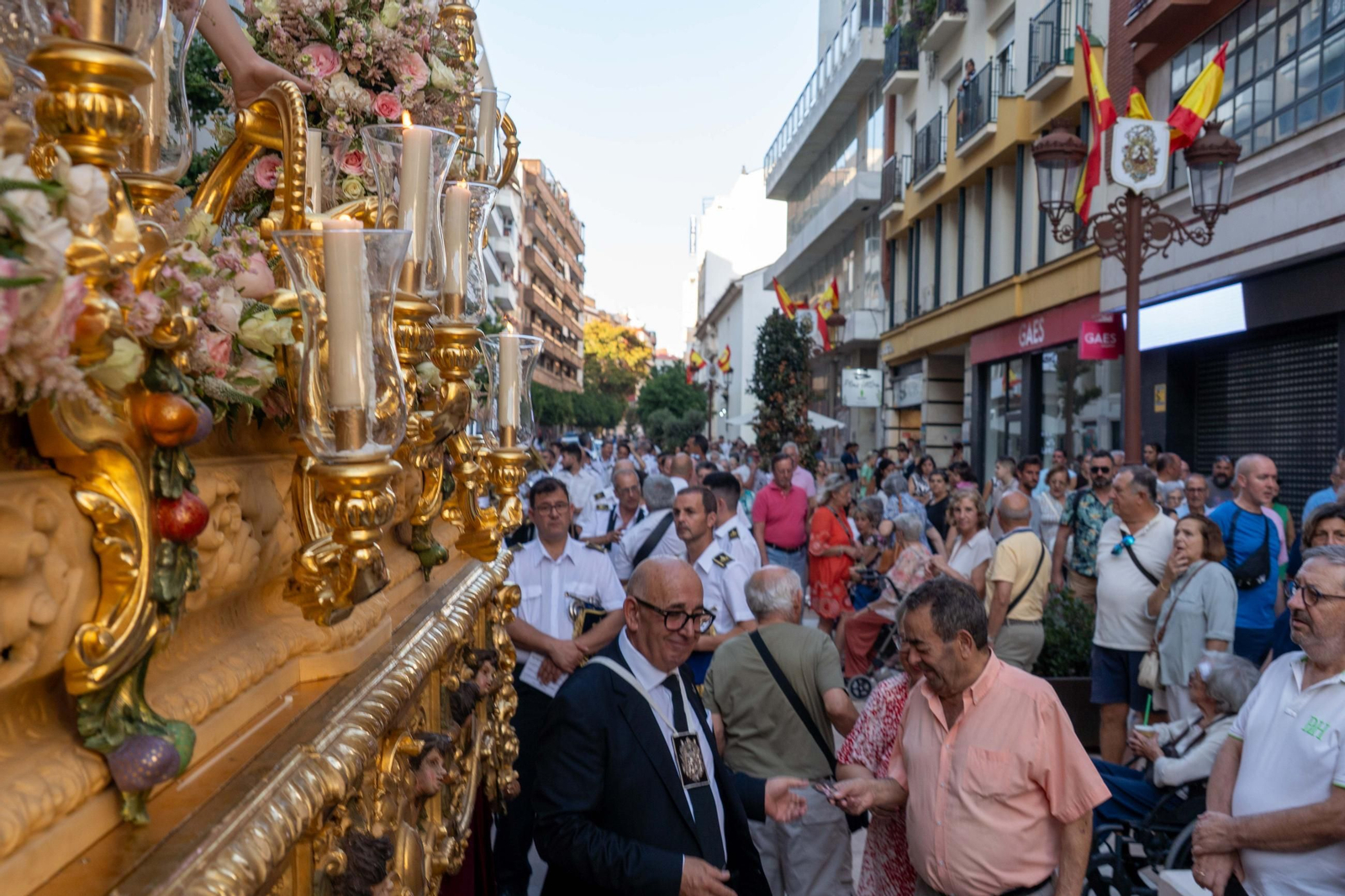 Imágenes de la procesión La Virgen del Carmen por las calles de Huelva
